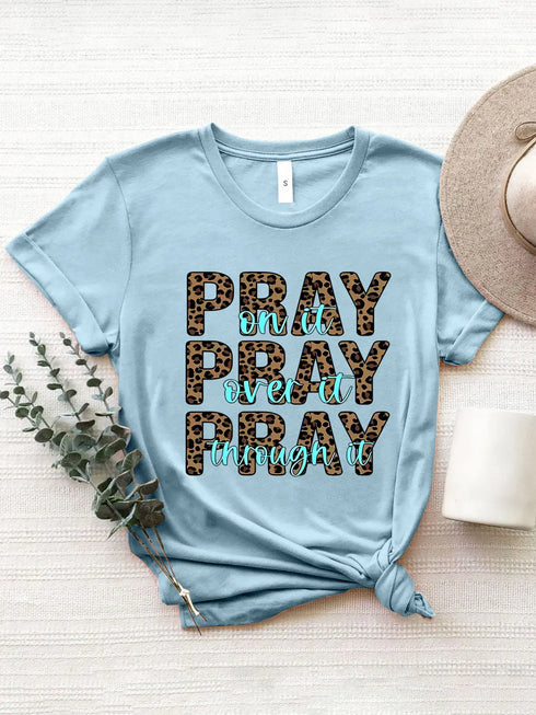 'Pray All Day' Short Sleeve Print T-Shirt - Celes Fashion